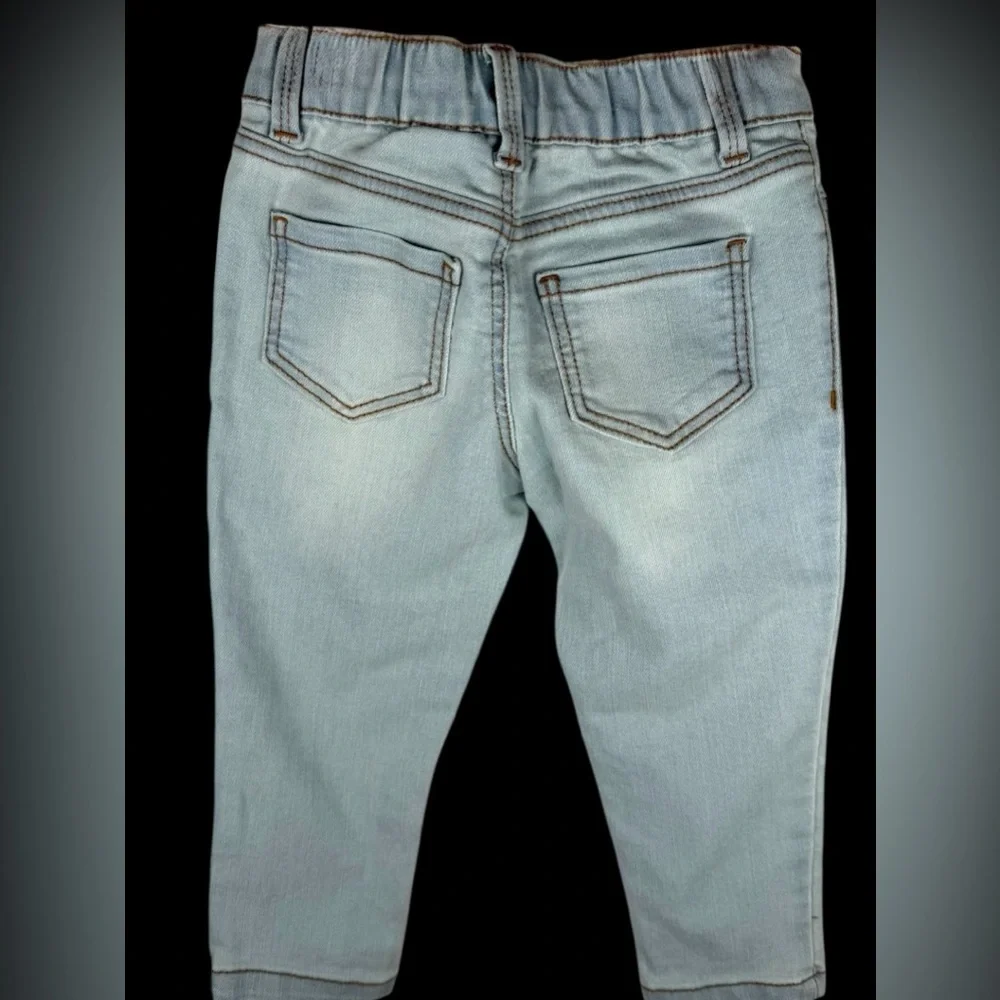 OshKosh B’gosh by Carter’s Baby Girl Jeans 18M Light Wash – Brand New with Tags - Picture 5 of 16